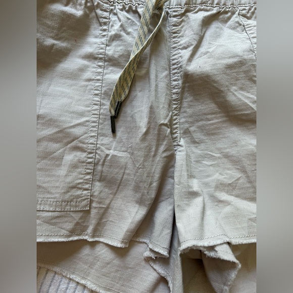 Vuori Pants - Vuori vintage rip stop shorts small 3”